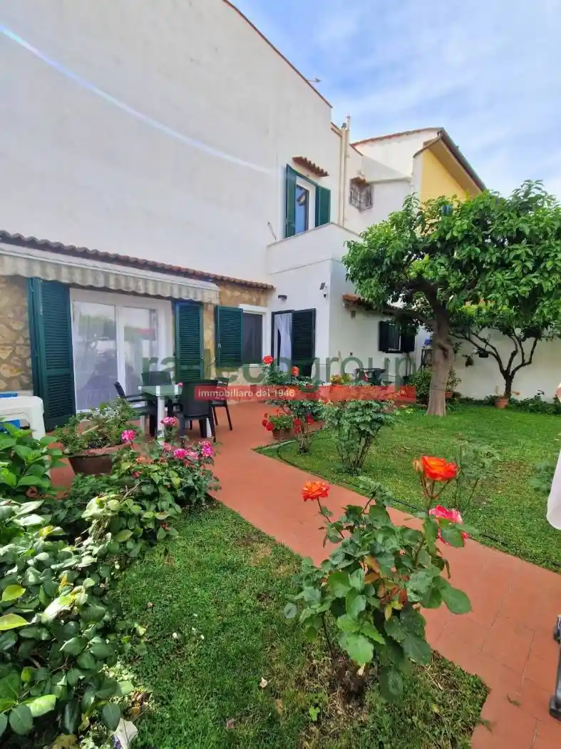 Villa in vendita a Livorno