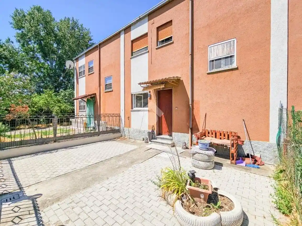 Casa indipendente in vendita a Alessandria