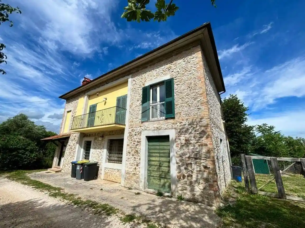 Rustico - Casale in vendita a Calvi dell'Umbria