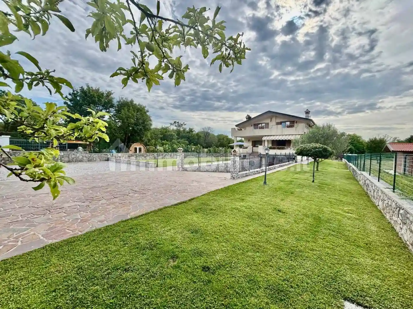 Villa - foto 2