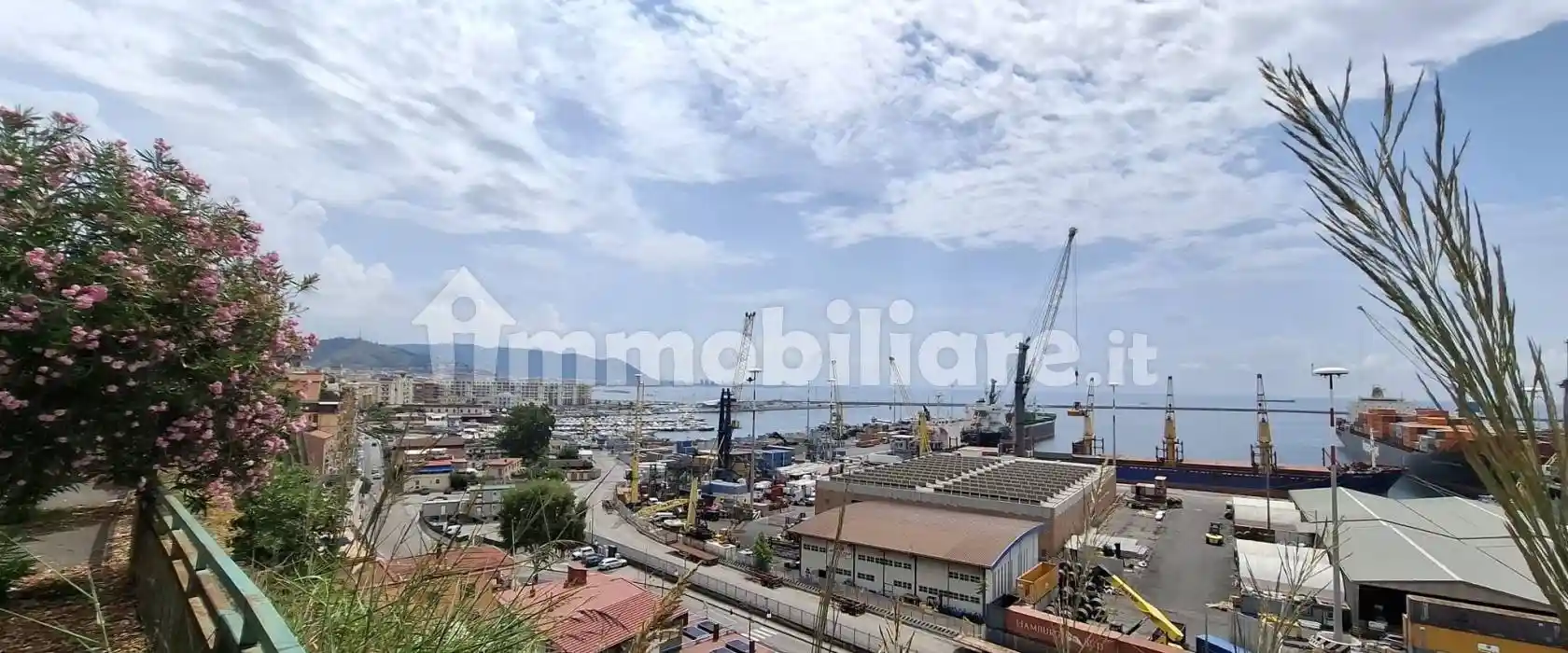 Appartamento in vendita a Salerno