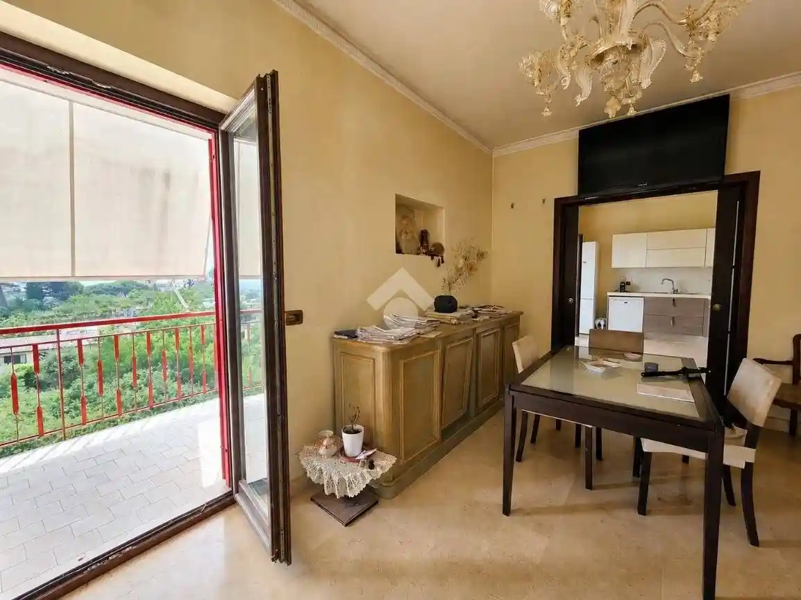 Appartamento in vendita a Napoli