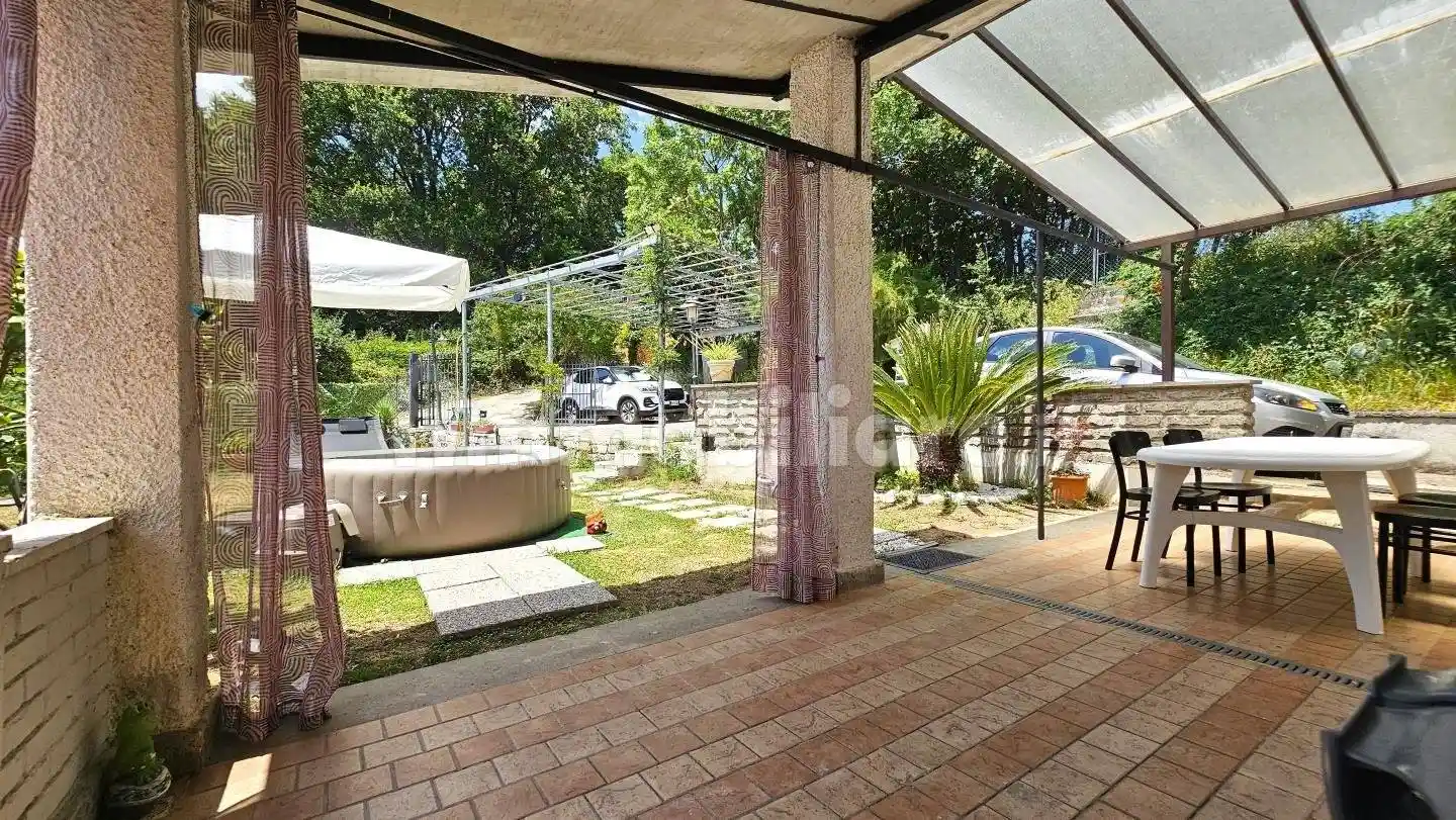 Villa in vendita a Soriano nel Cimino