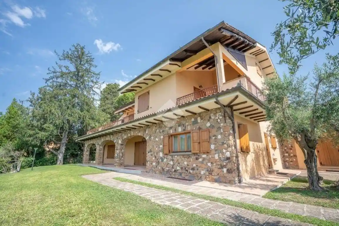 Villa in vendita a Formello