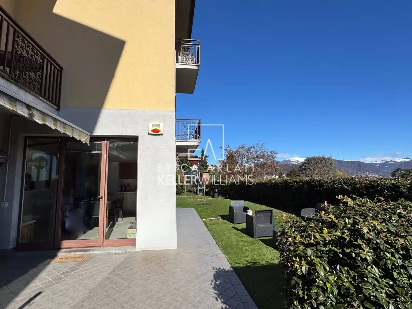 Villa in vendita a Faloppio