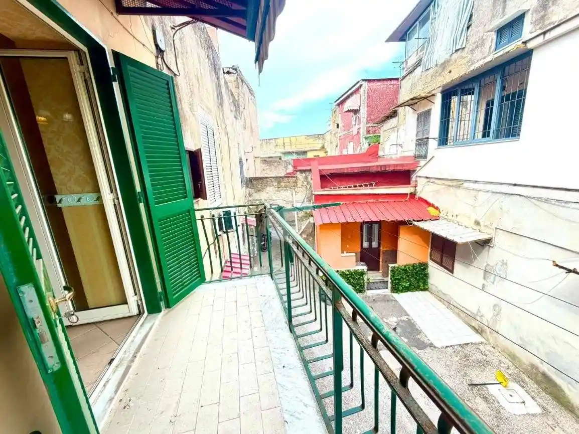 Appartamento in vendita a Napoli