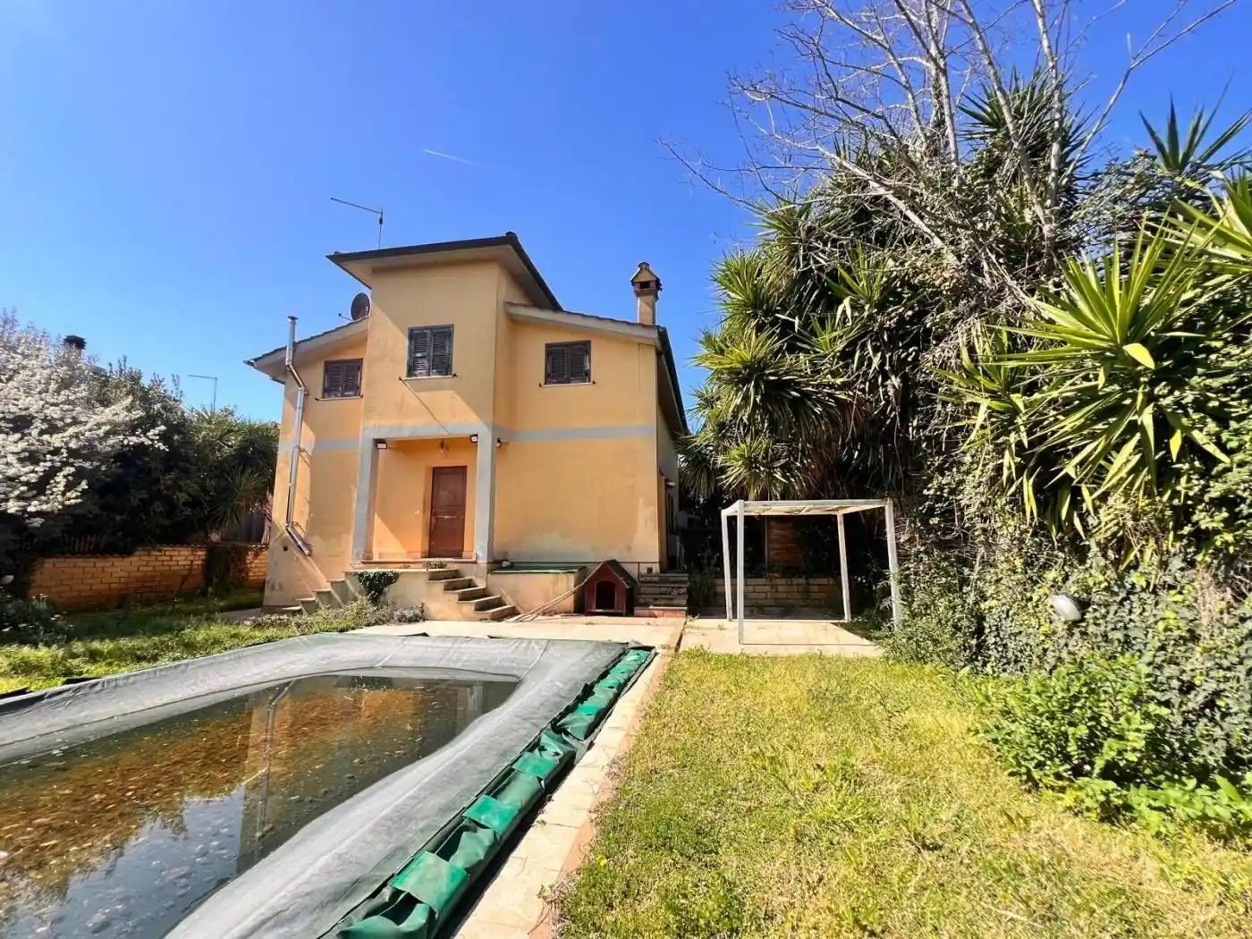 Villa in vendita a Anguillara Sabazia