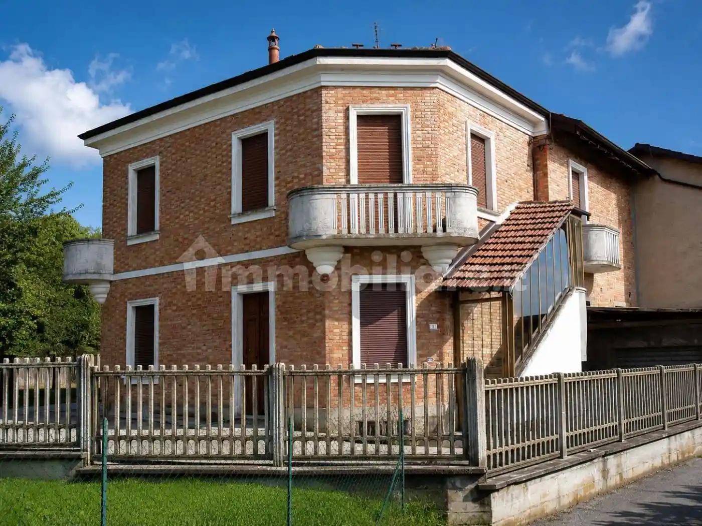 Villa in vendita a La Morra