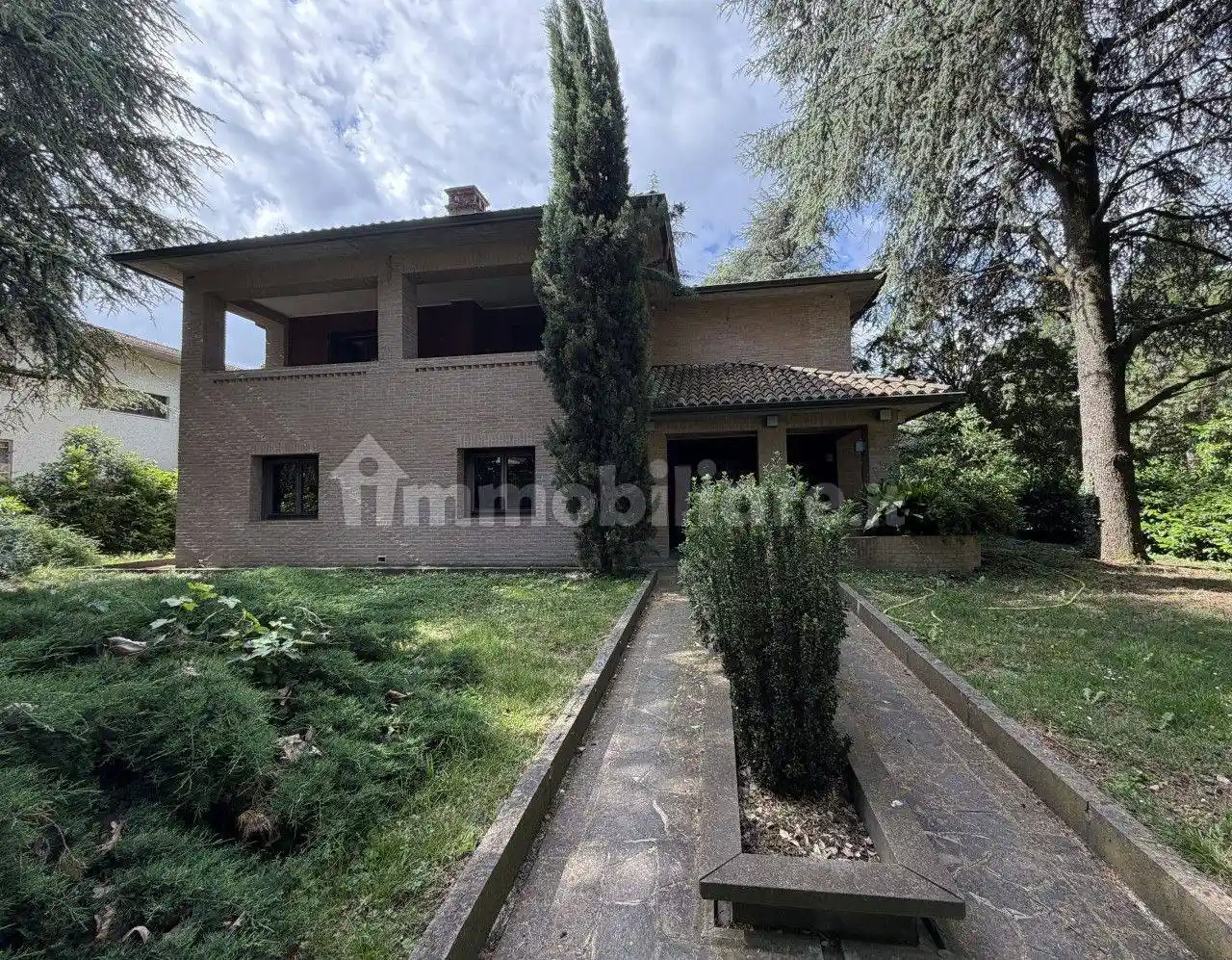 Villa in vendita a Montechiarugolo