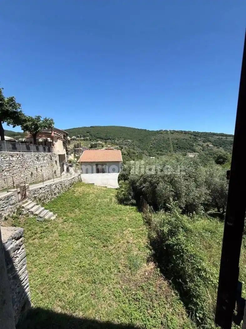 Casa indipendente in vendita a Casaprota
