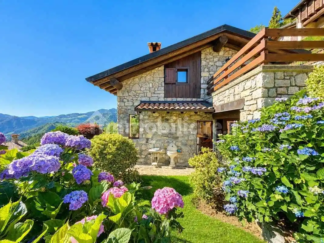 Villa in vendita a Oneta