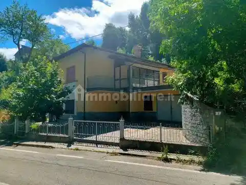 Palazzo - Edificio in vendita a Lama Mocogno
