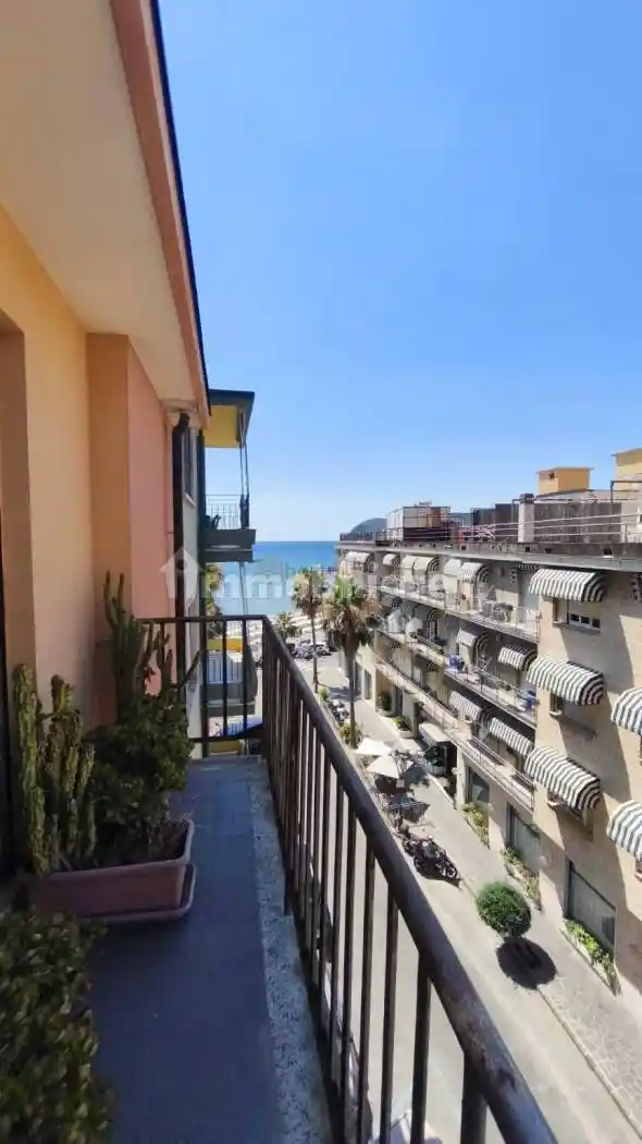 Appartamento in vendita a Alassio