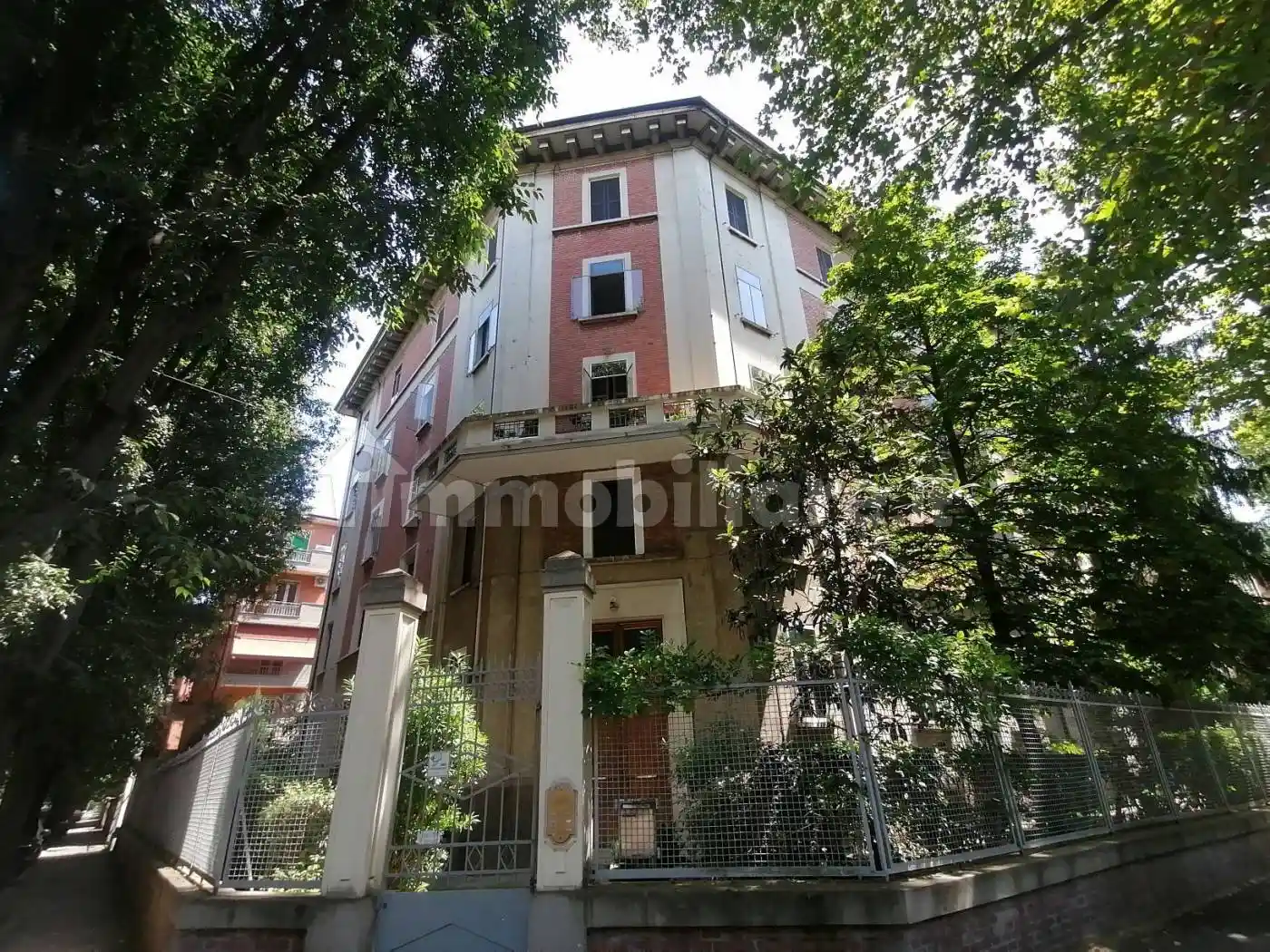 Appartamento in vendita a Bologna