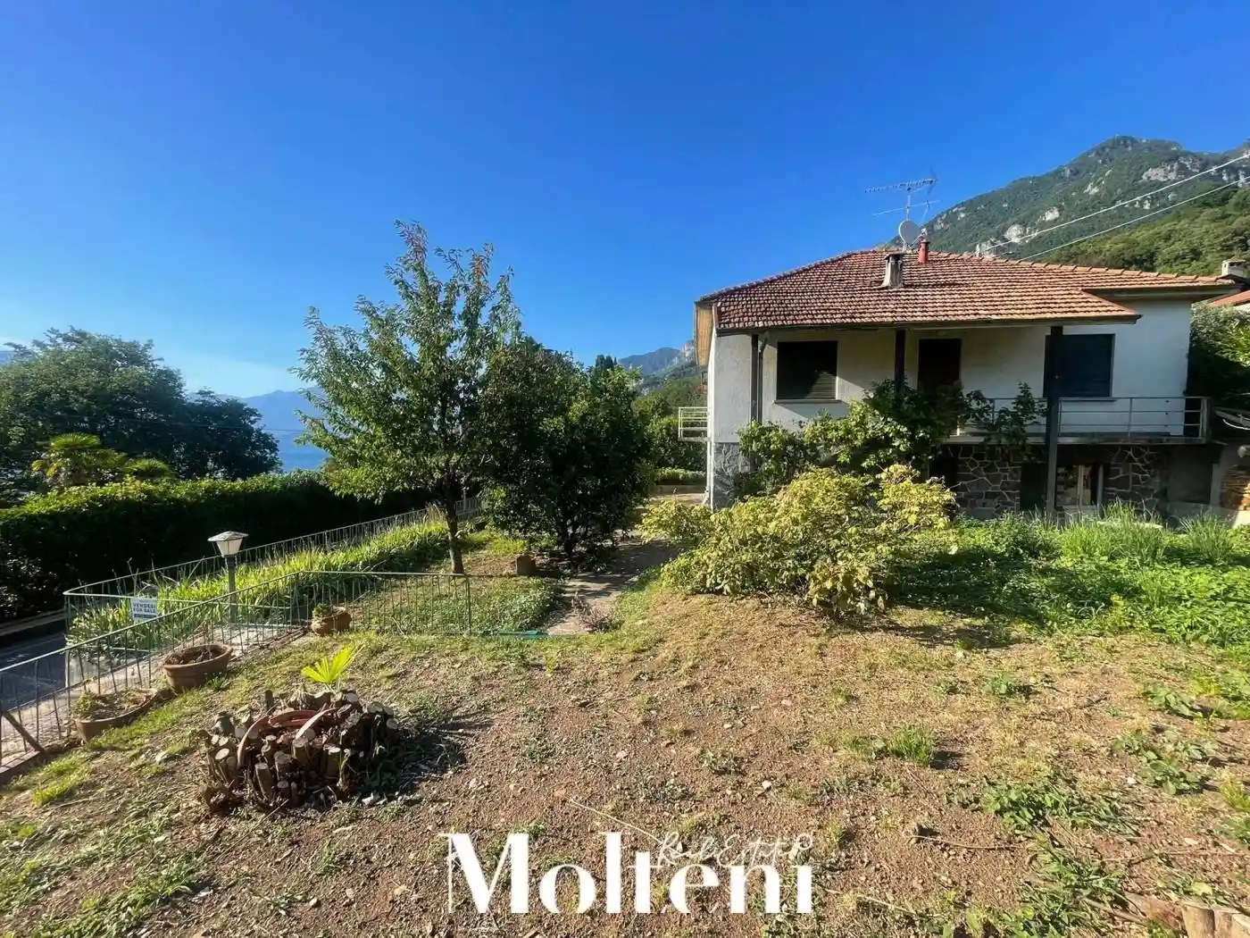 Villa in vendita a Mandello del Lario