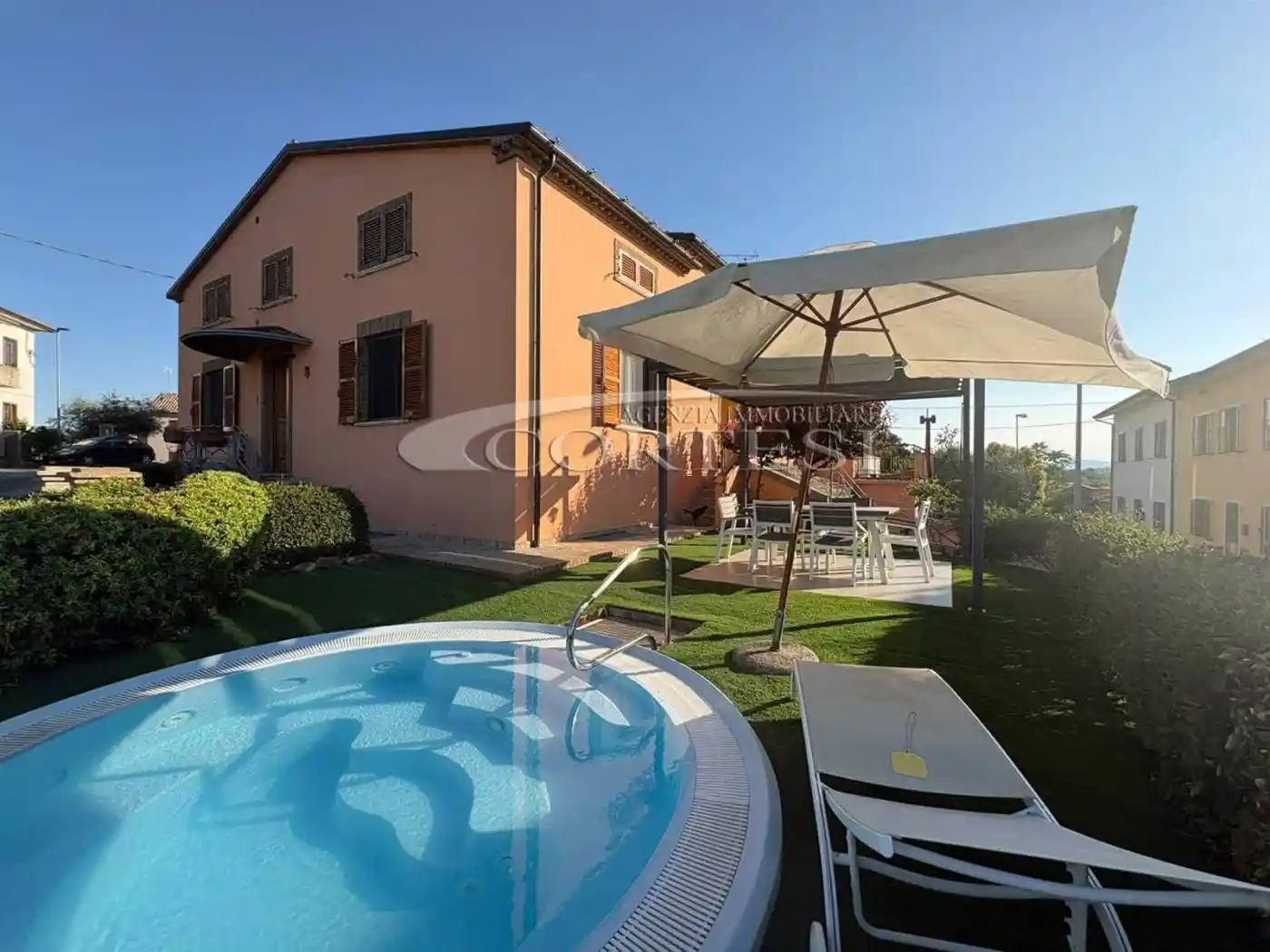 Villa in vendita a San Costanzo