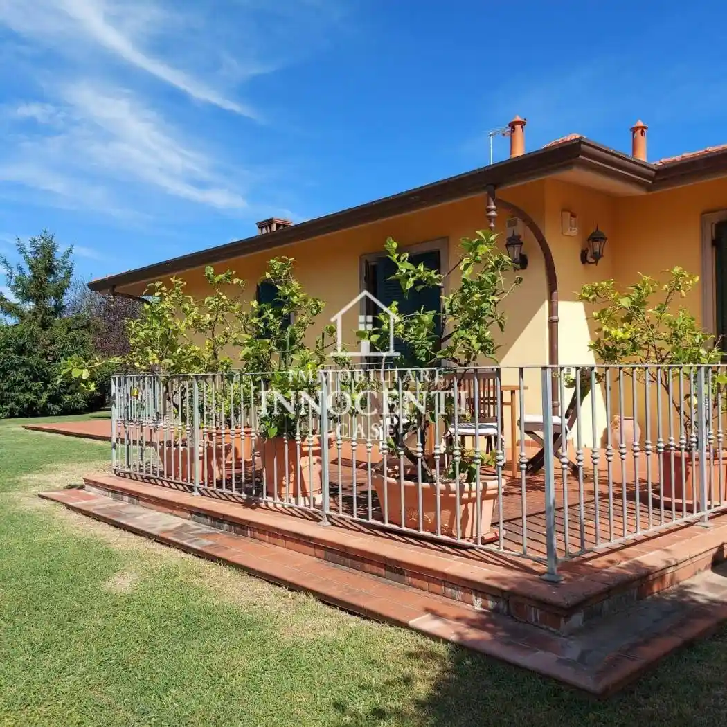 Villa in vendita a Massa