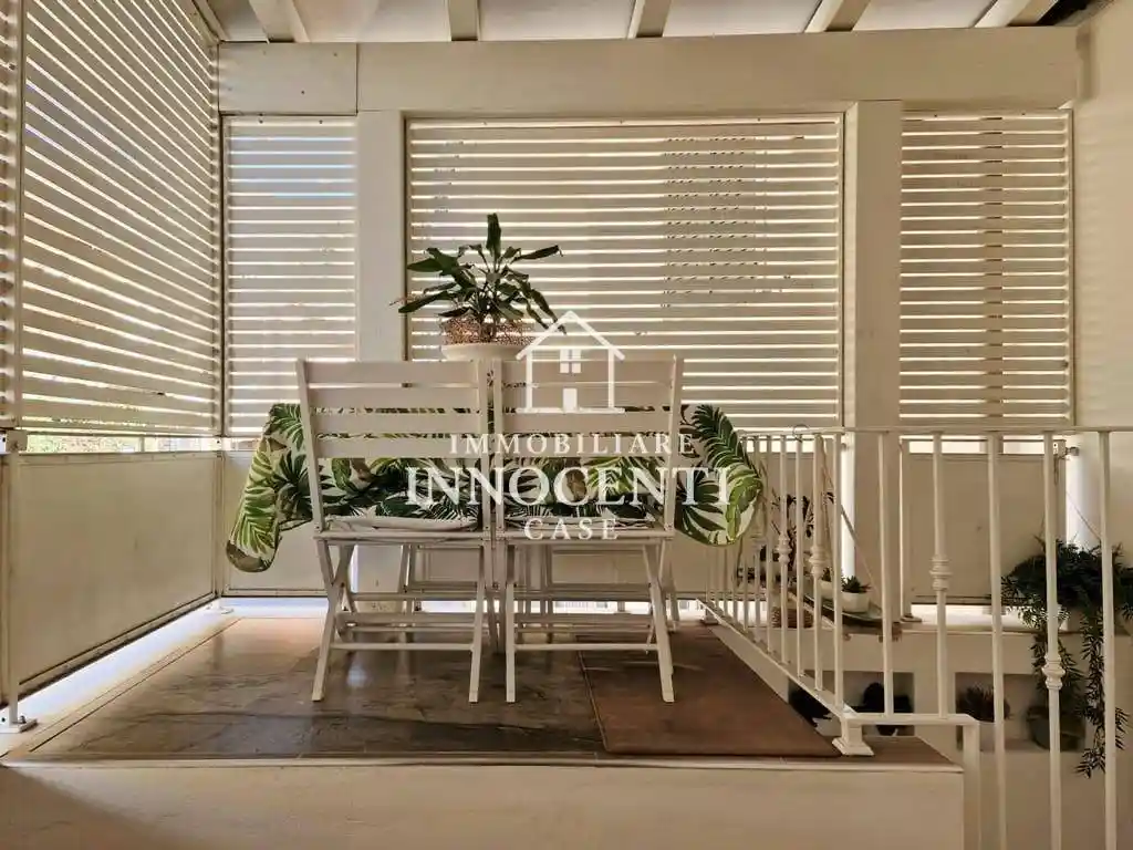 Casa indipendente in vendita a Massa