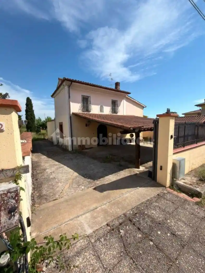 Villa in vendita a Monte San Biagio