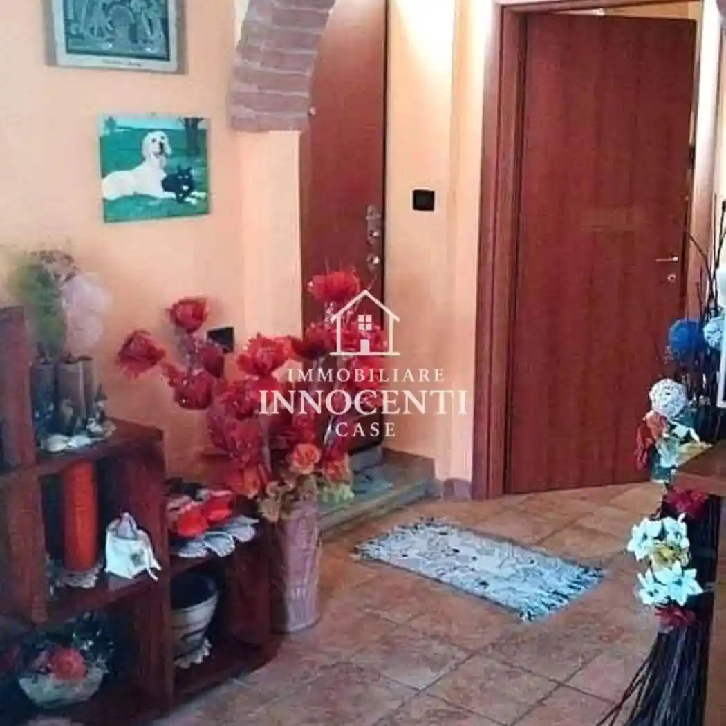 Casa indipendente in vendita a Massa