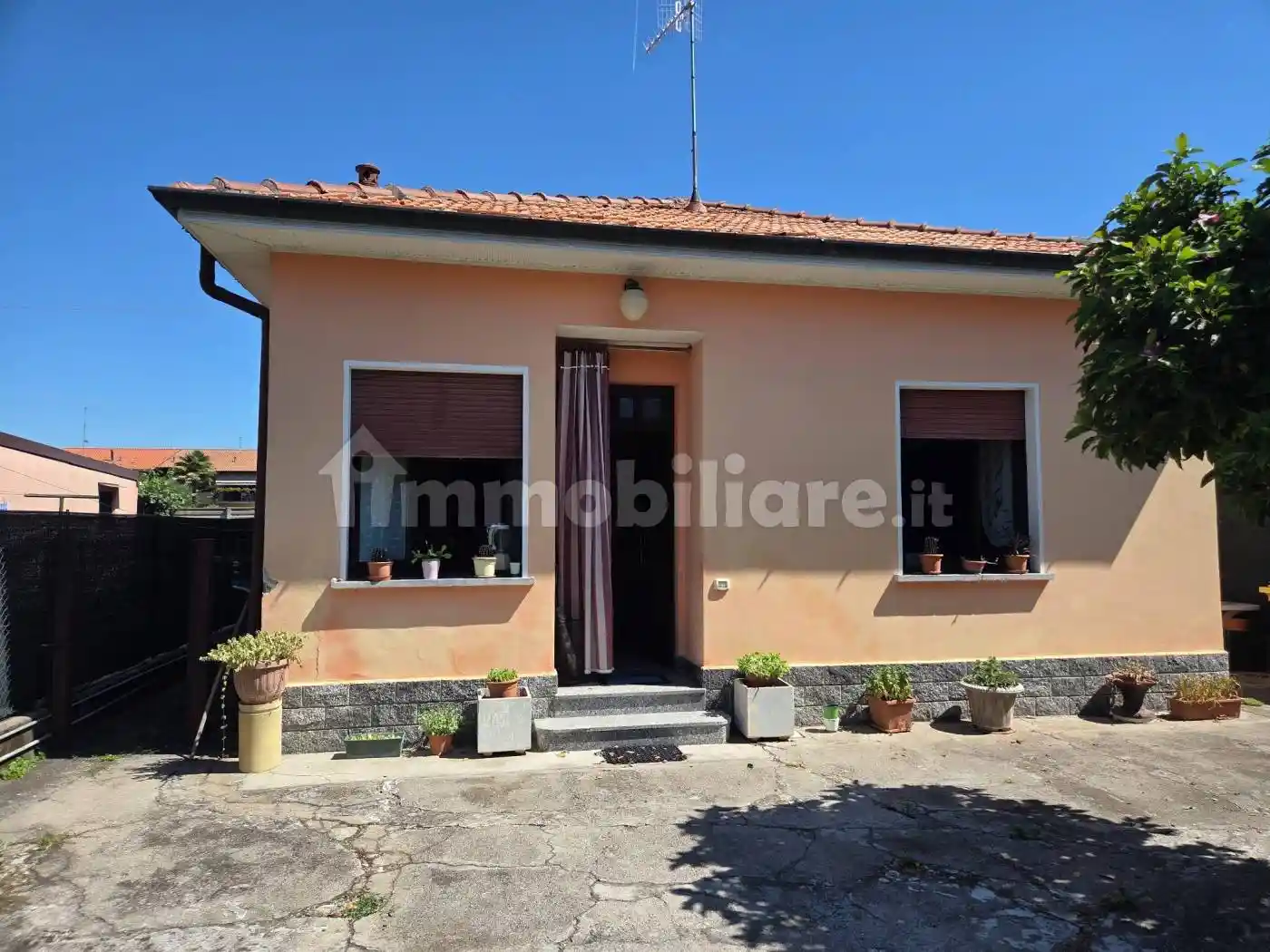 Villa in vendita a Cavaria con Premezzo
