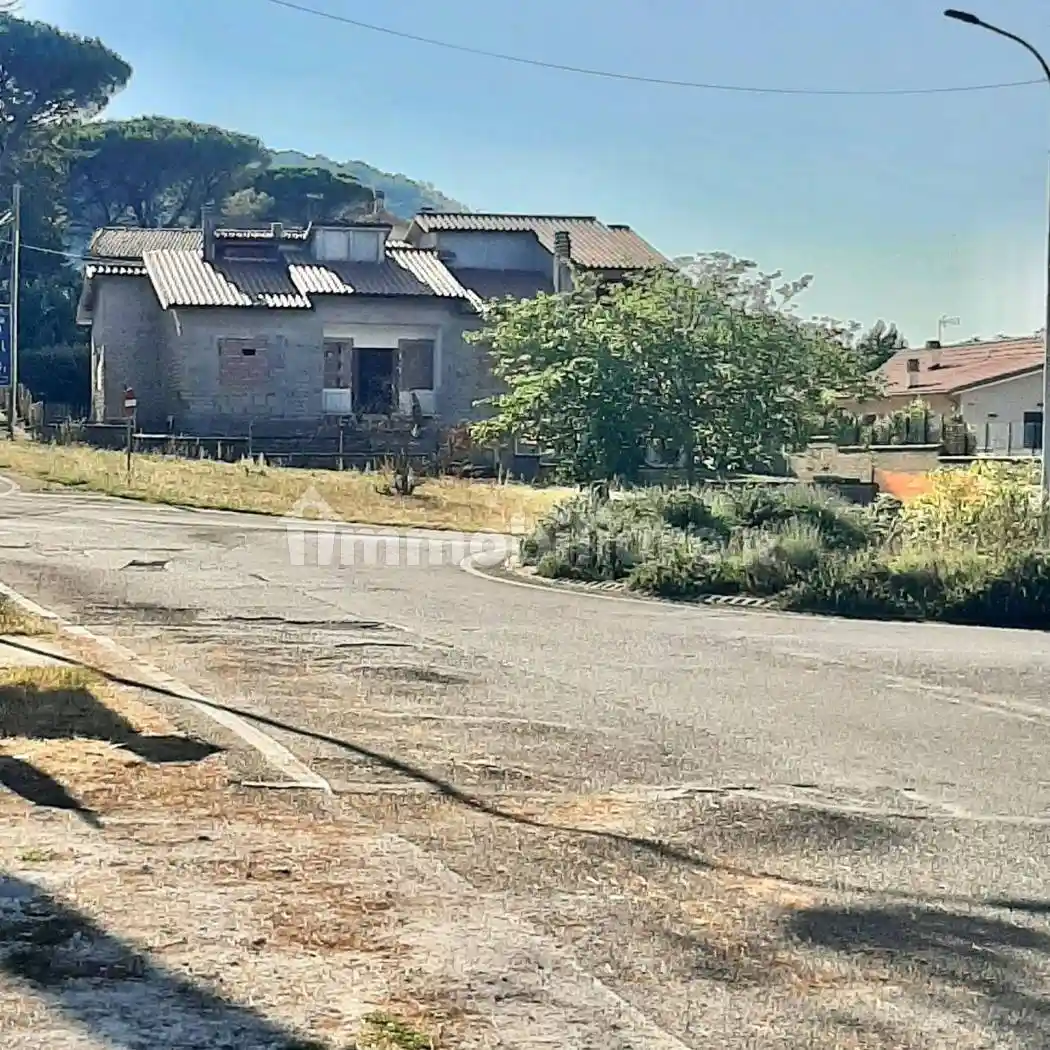Villa in vendita a Valentano