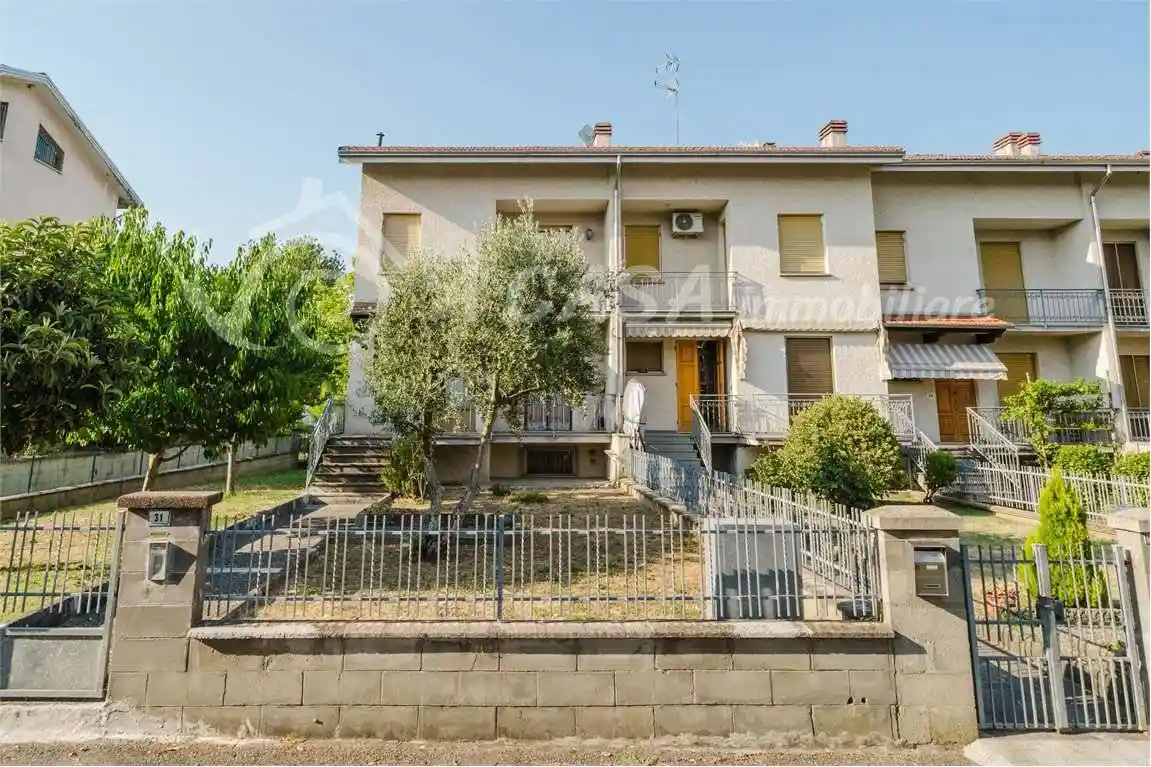 Villetta a schiera in vendita a Medesano