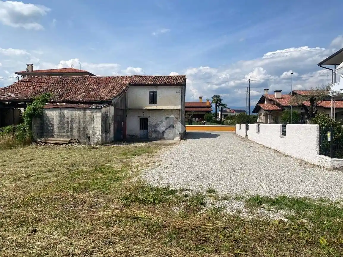 Rustico - Casale in vendita a Tezze sul Brenta