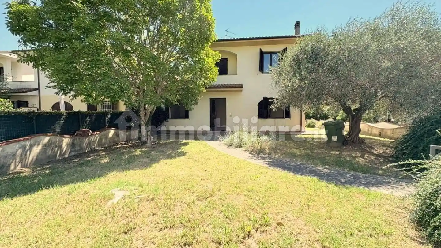 Villetta a schiera in vendita a Lucca
