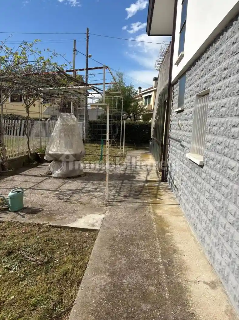 Casa indipendente in vendita a Padova