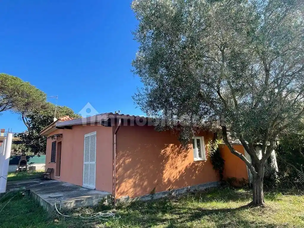 Villa in vendita a Aprilia