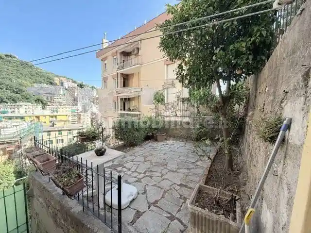 Appartamento in vendita a Genova