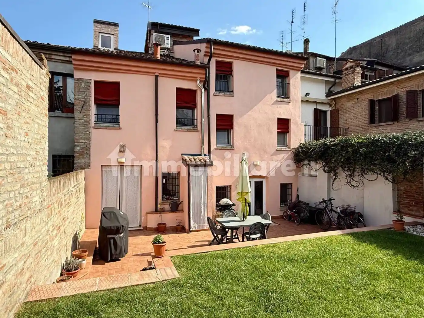 Casa indipendente in affitto a Ferrara
