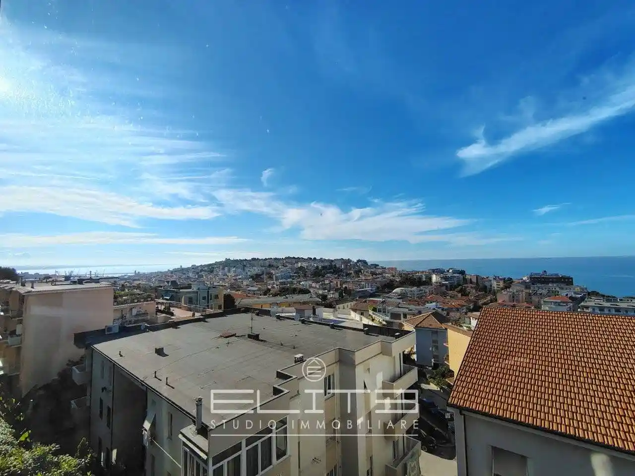Appartamento in affitto a Ancona
