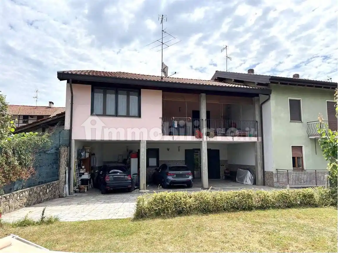 Casa indipendente in vendita a Gattico-Veruno