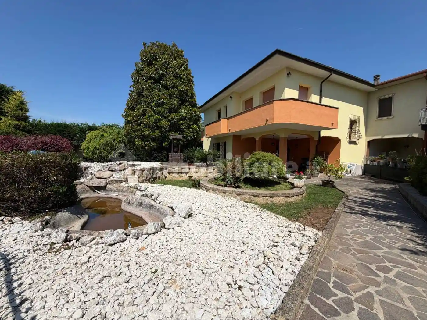 Villa in vendita a Casalromano