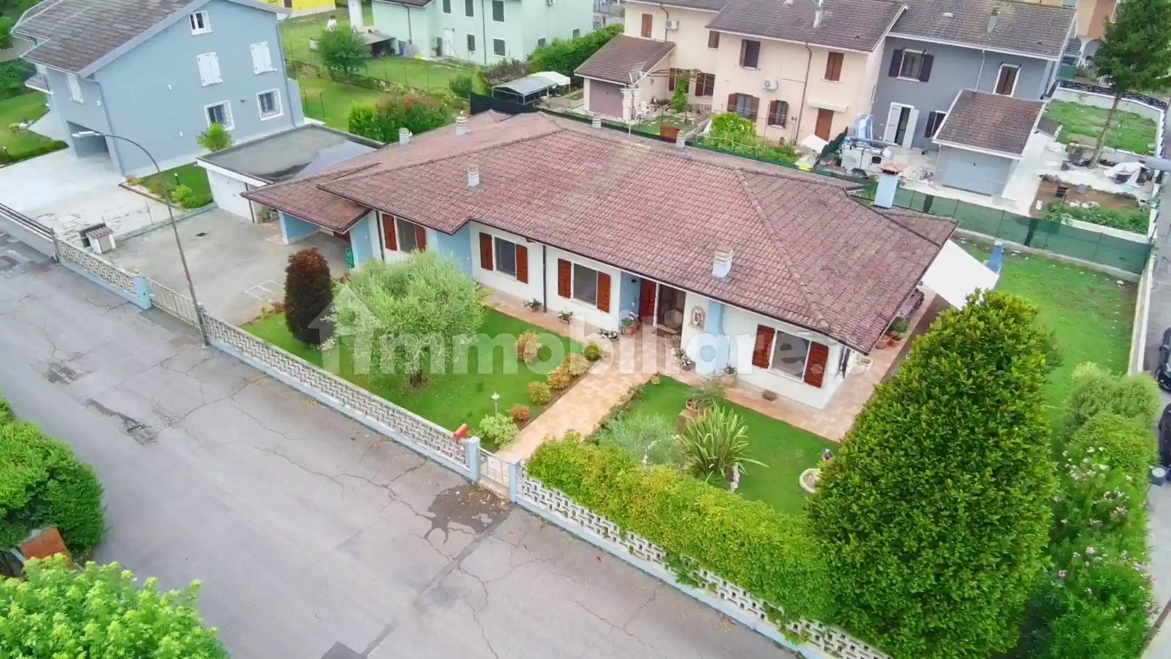 Villa in vendita a Rodigo