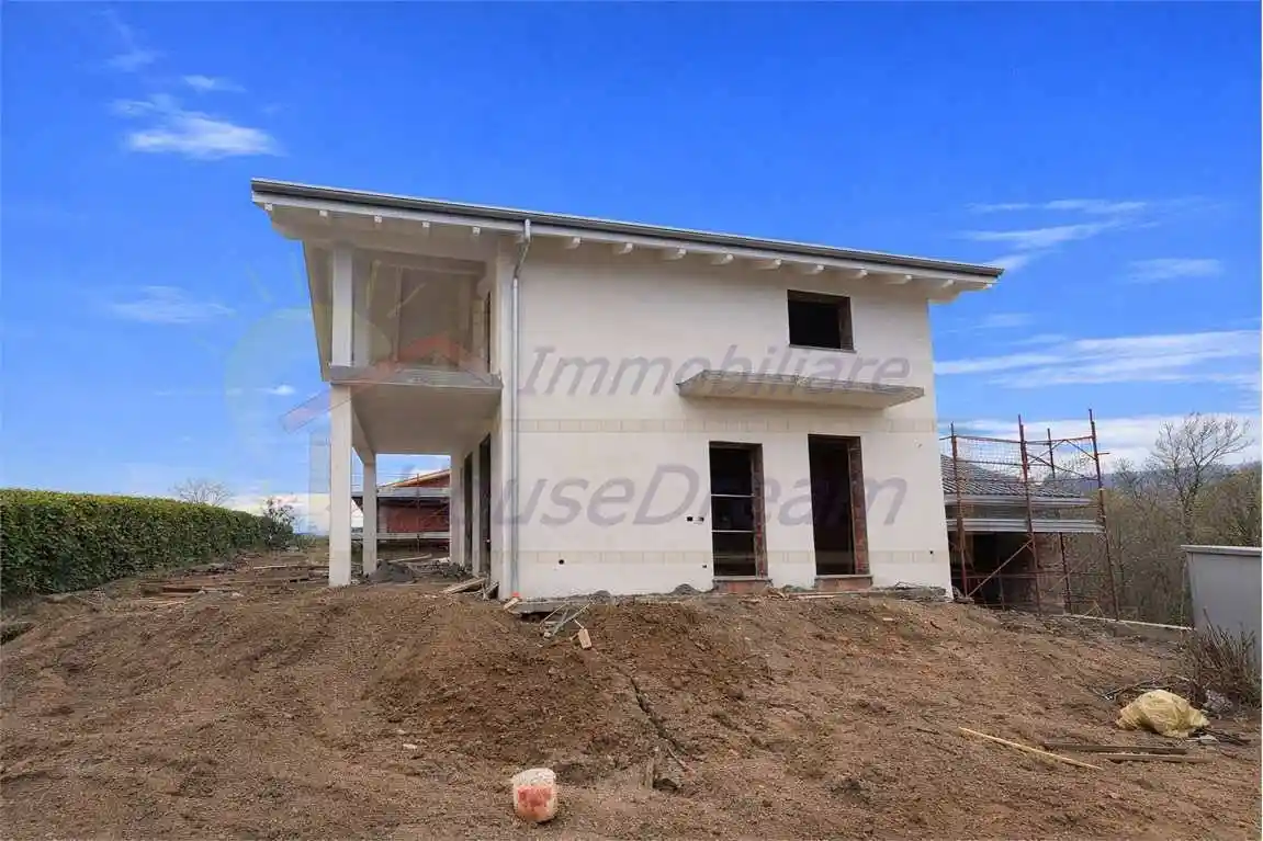 Villa in vendita a Gattico-Veruno