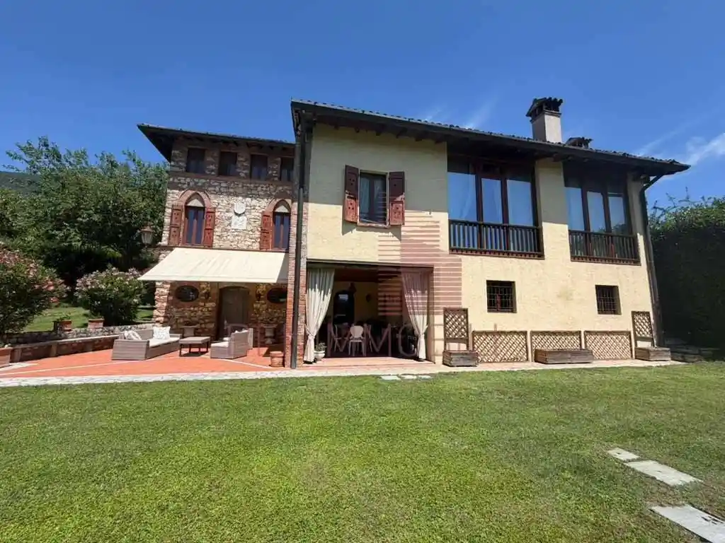 Villa in affitto a Bovezzo