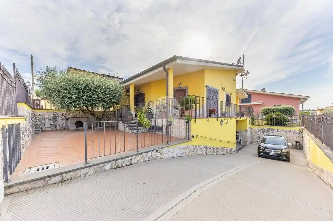 Villa in vendita a Roma