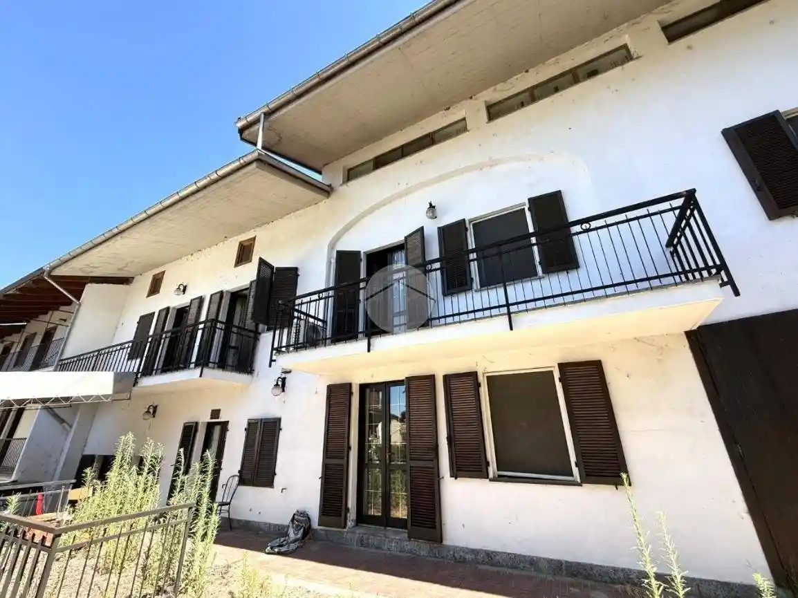 Casa indipendente in vendita a Pavone Canavese