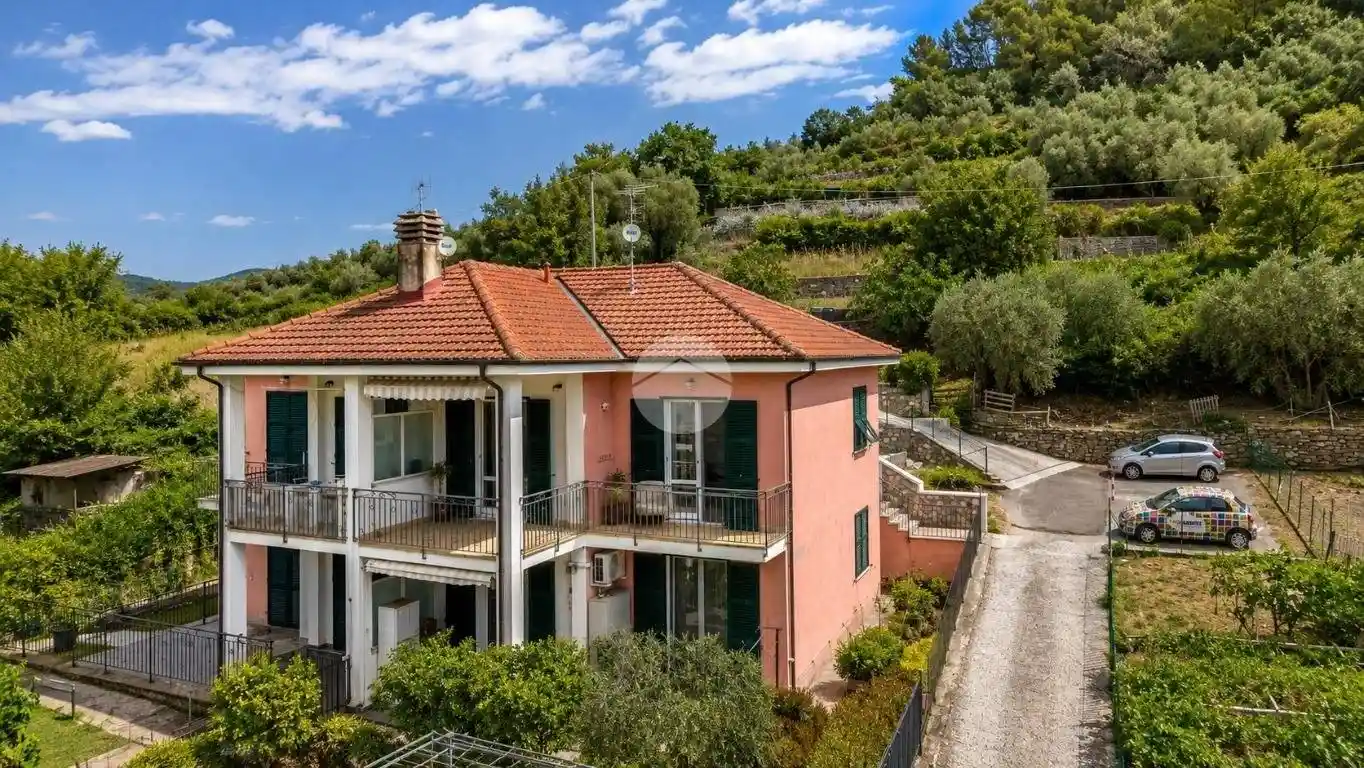 Appartamento in vendita a Imperia