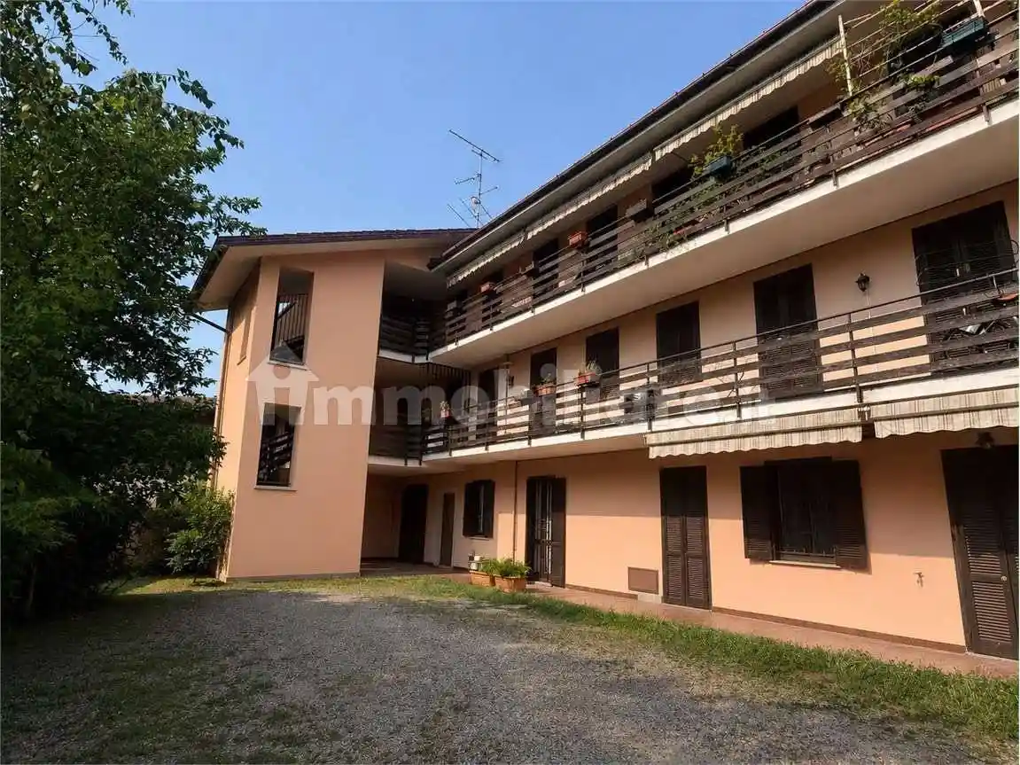 Appartamento in vendita a Sesto Calende
