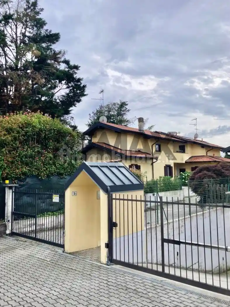 Villa in vendita a Gallarate