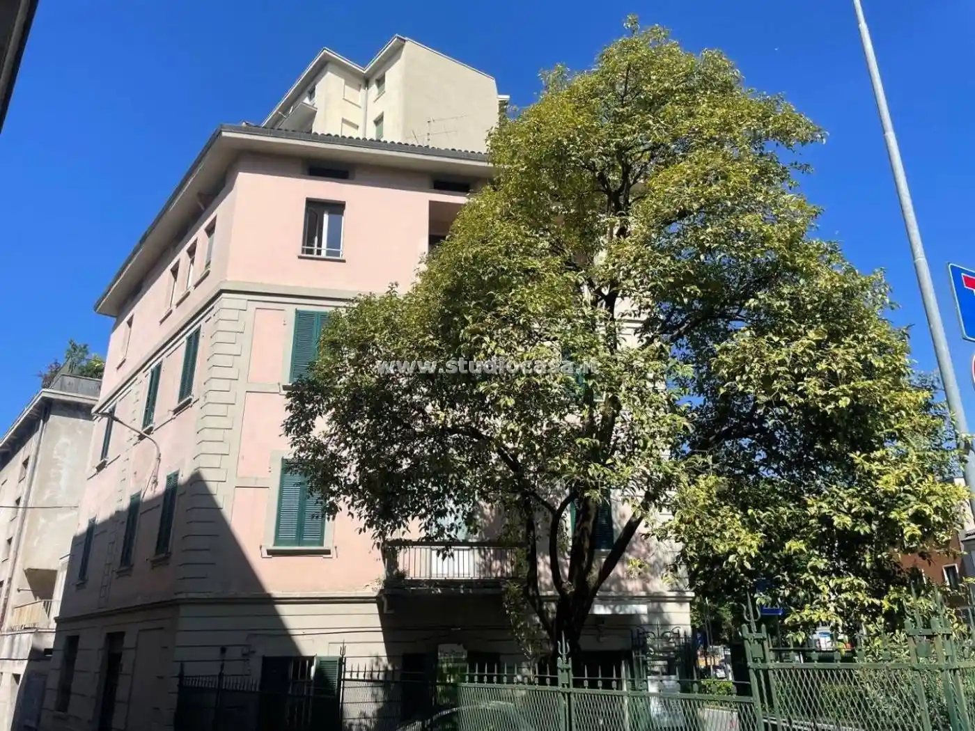 Palazzo - Edificio in vendita a Lecco
