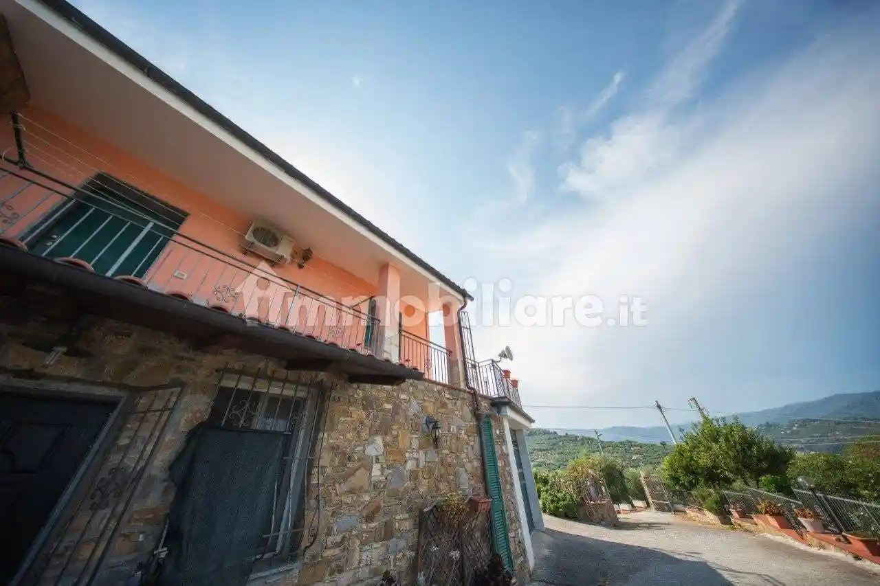 Villa in vendita a Imperia