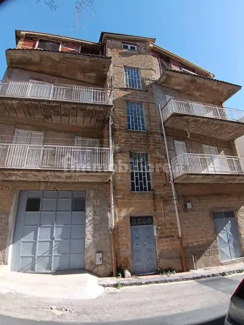 Casa indipendente in vendita a Favara