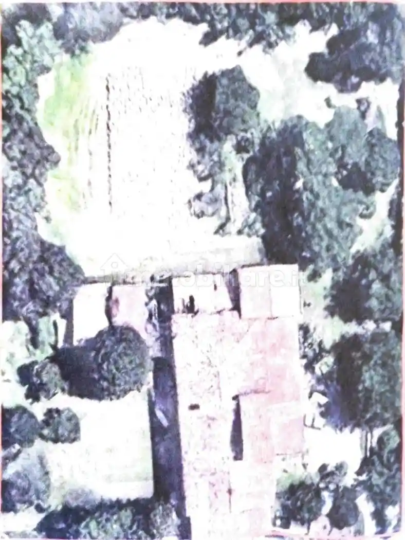 Rustico - Casale in vendita a Prato