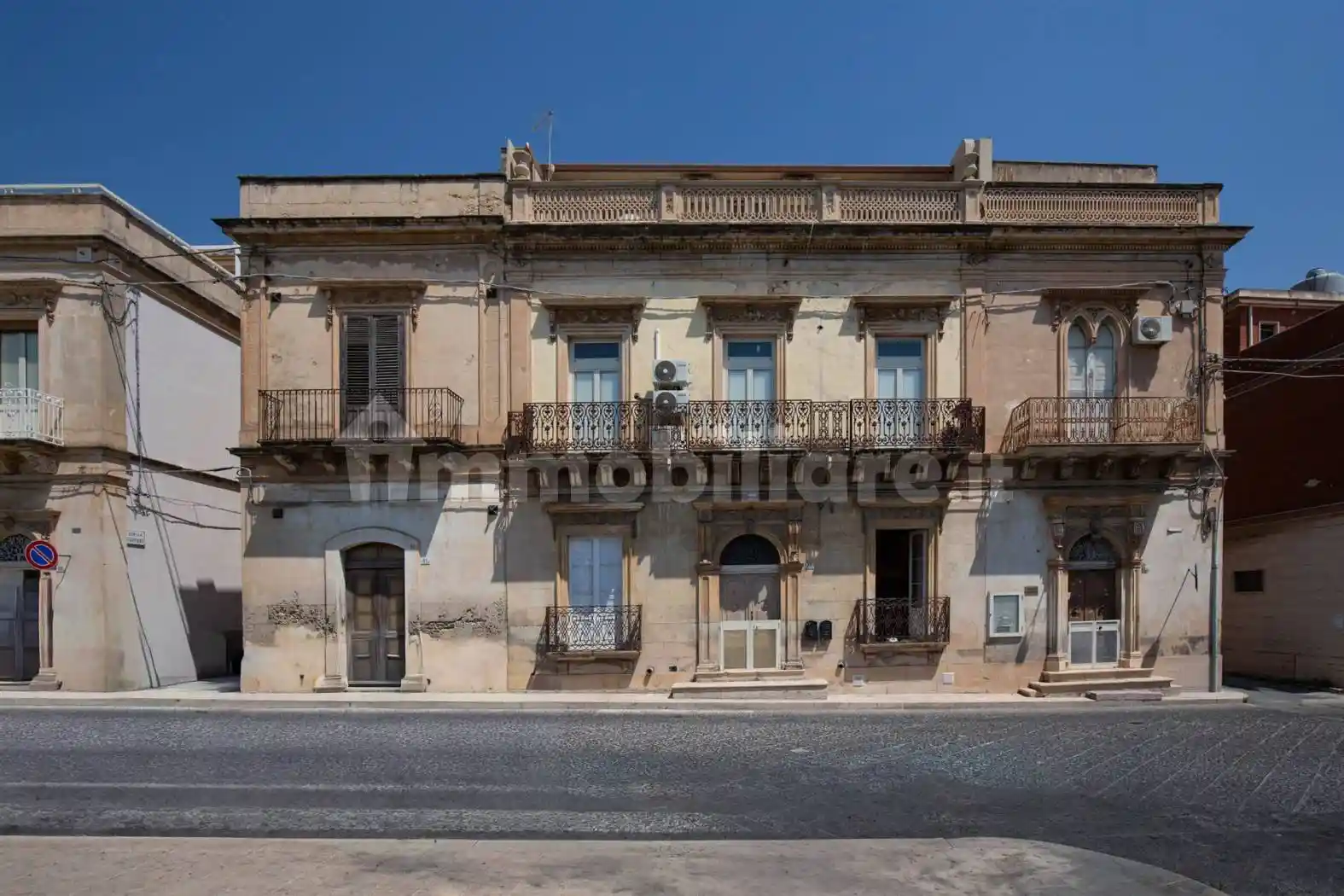 Palazzo - Edificio in vendita a Avola