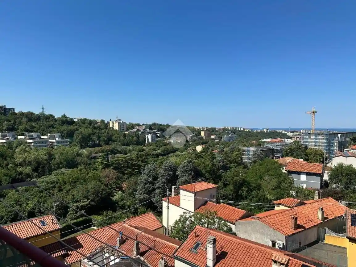 Appartamento in vendita a Trieste